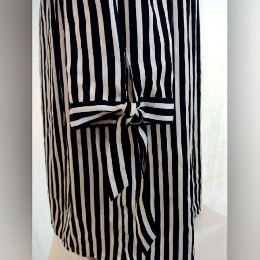 H&M Blouse Short Sleeve Top Black & White Stripes SZ 12 Bow Ties - Picture 6 of 9